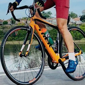 Trek domane 5.2 lightweight full carbon road bike